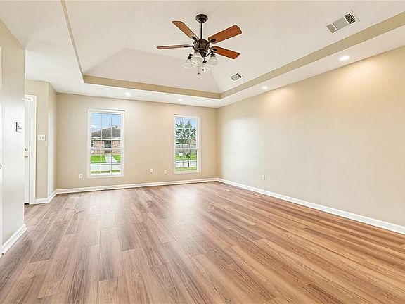 4th image of 3320 Shannon Dr
