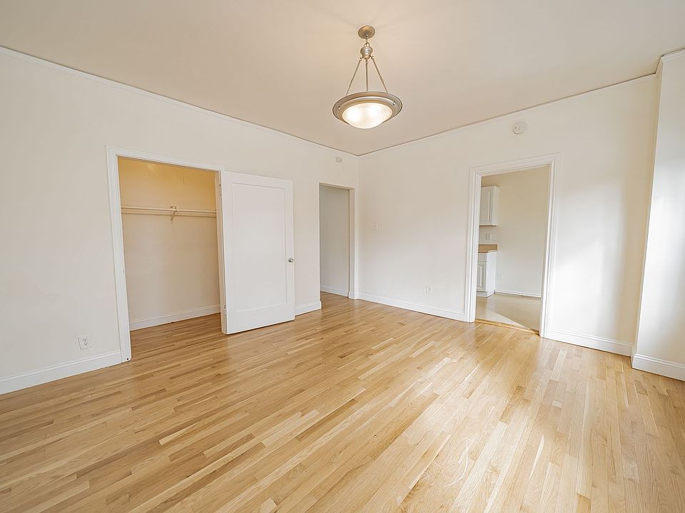1st image of 5527 Shattuck Ave APT 101