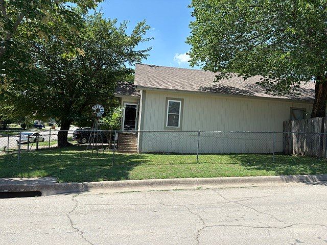 1st image of 2800 NW 24th St