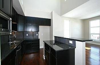 2nd image of 1738 Franklin St Unit 4-B