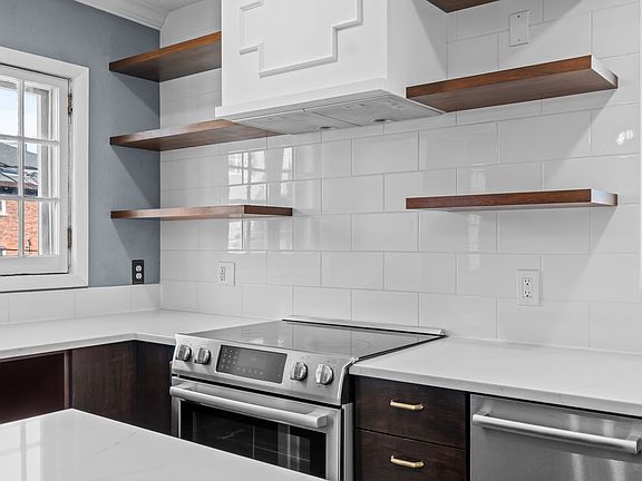 4th image of 1365 N Corona St APT 14