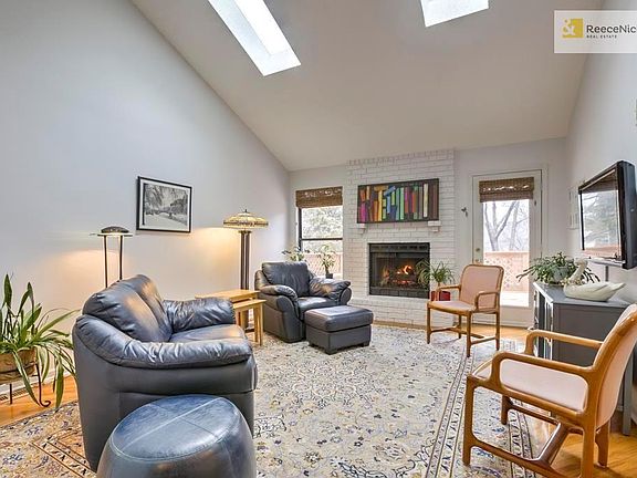 4th image of 6215 Rosewood Ct