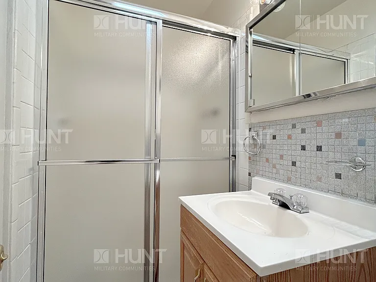 3925A Mercury Cir SE — Photo 6