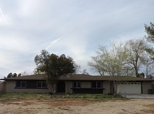 13910 Jicarilla Rd, Apple Valley, CA 92307