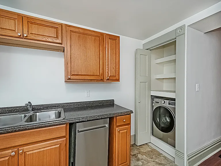 1136 N Euclid Ave #1 — Photo 25