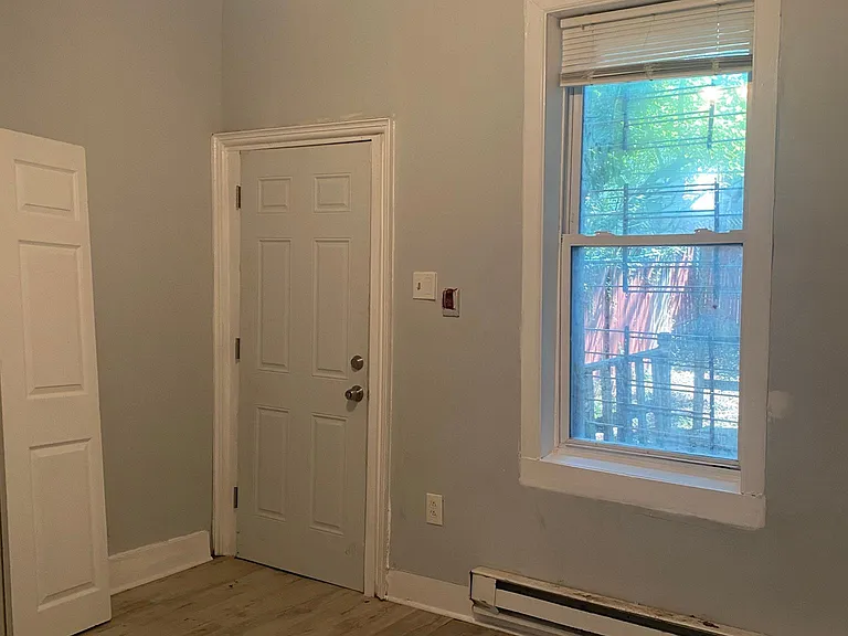 7022 Woodland Ave #A — Photo 9