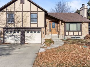 1072 W Fairhaven Cir, Salt Lake City, UT 84123