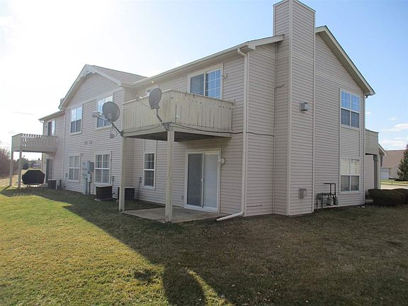 3rd image of 7721 Creek Bnd