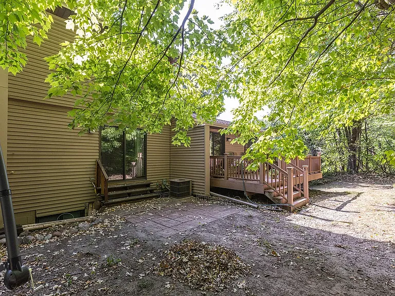 105B South Dr — Photo 18