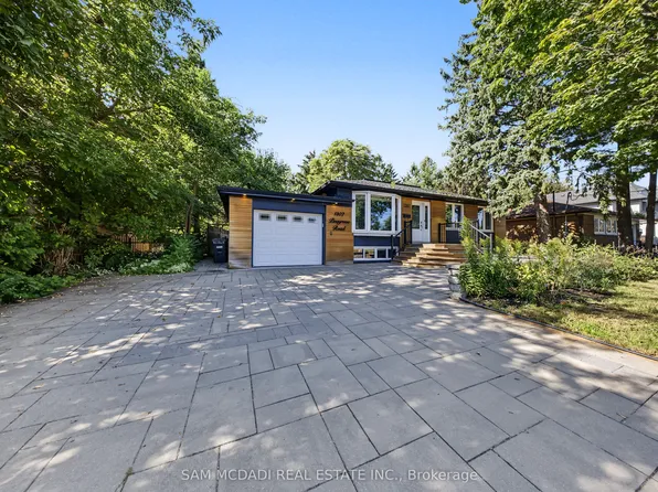 1207 Pinegrove Rd, Oakville, ON L6L 2W8