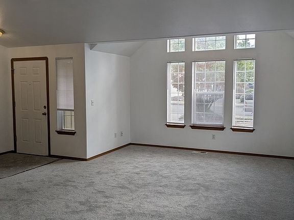 3rd image of 1601 Park Ave