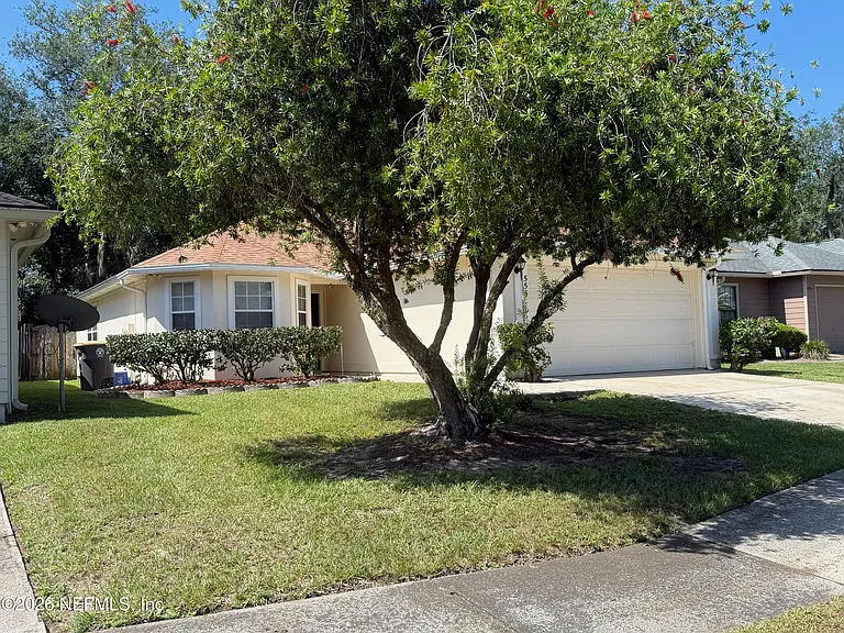 5550 Oak Crossing Dr — Photo 1