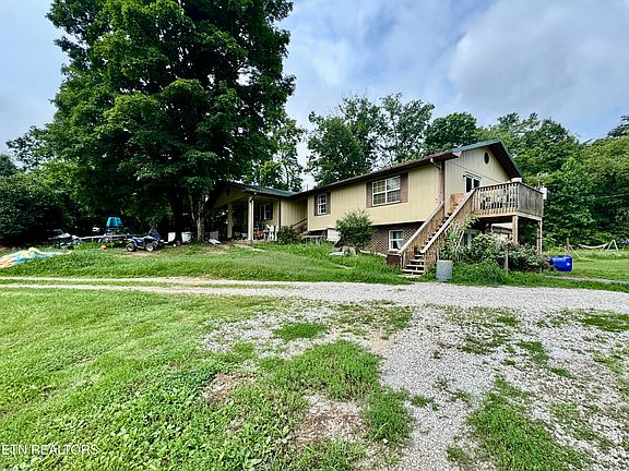 4th image of 1717 W Raccoon Valley Dr