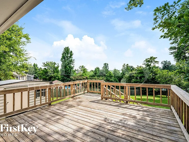 101 Sunny Brook Ln — Photo 14