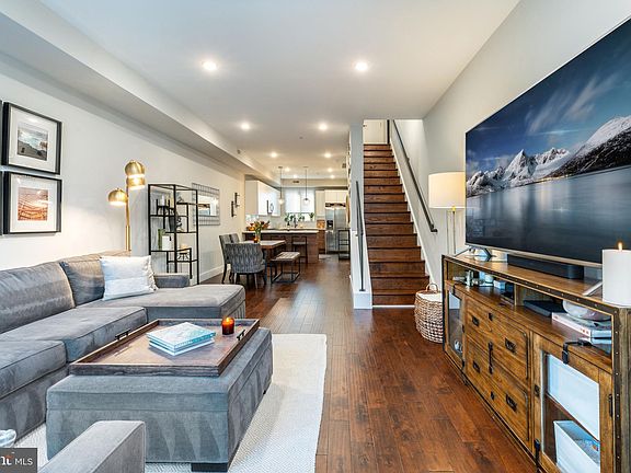 2nd image of 1846 Frankford Ave #2