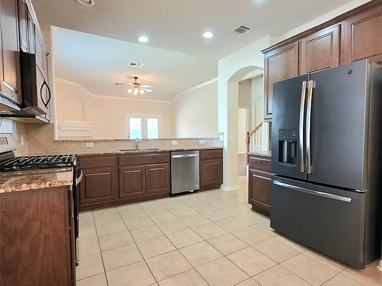 2215 Conway Cv — Photo 7