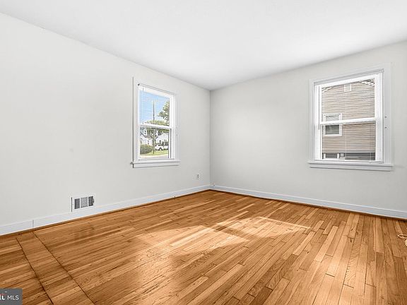 4th image of 2508 Lindell St