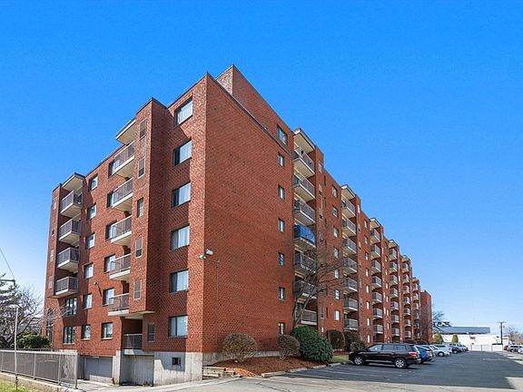 3rd image of 30 Revere Beach Pkwy APT 607