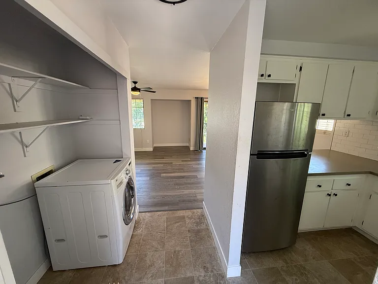 7441 Auburn Oaks Ct #B — Photo 22