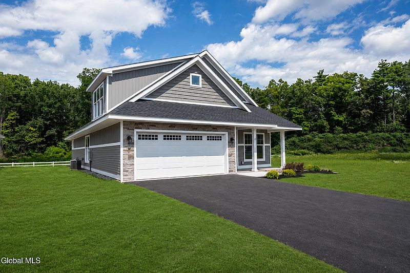 3rd image of 93 Whispering Pines Way