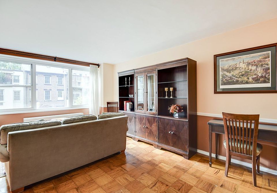 1st image of 360 W 22nd St APT 3R