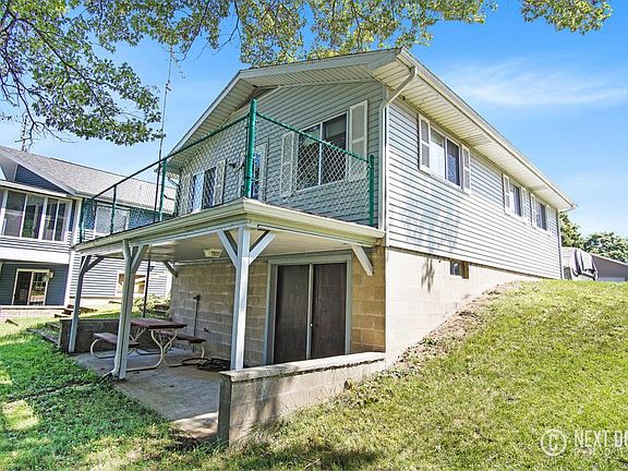 3rd image of 93032 Lakeshore Dr