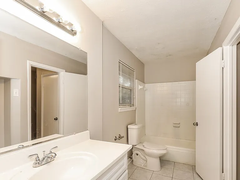 8486 Magnolia Dr — Photo 12