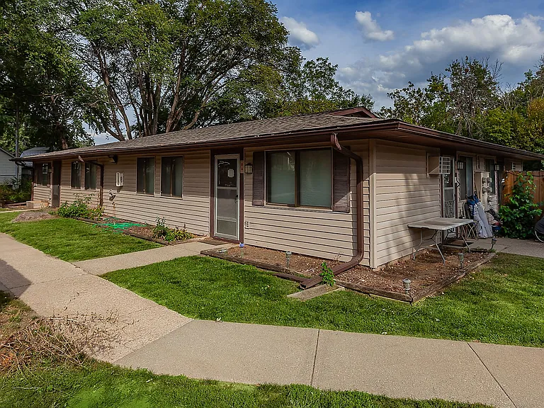 ONE MONTH FREE rent PLUS reduced rents! — Photo 23