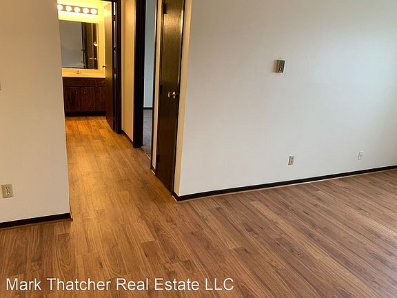 5th image of 841 Eastern Ave #6