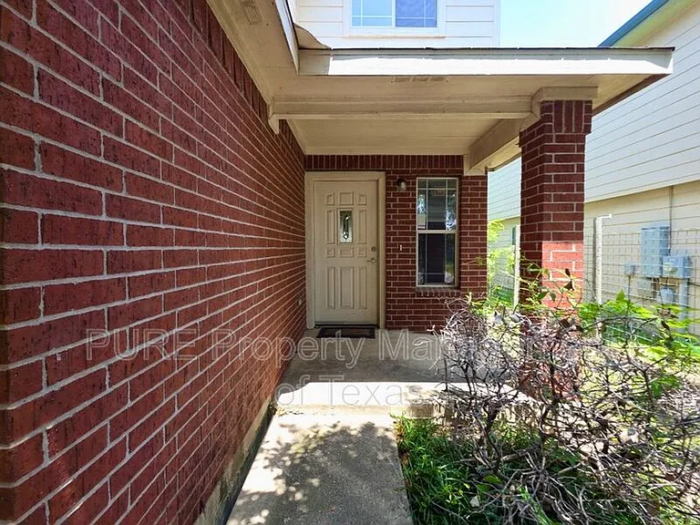 7412 Cayenne Ln — Photo 2