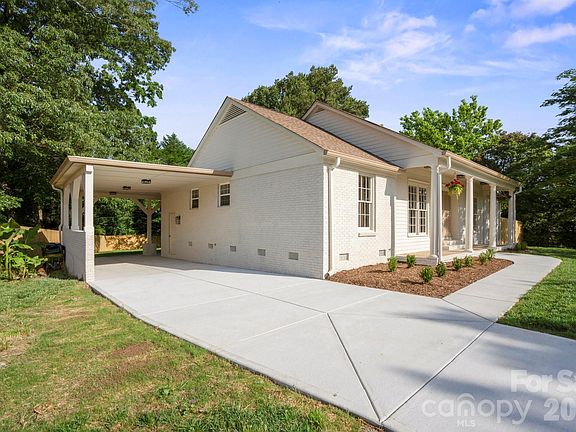 4th image of 6100 Ashcrest Dr