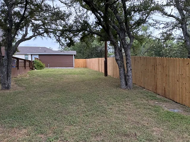 823 Cypress Ln — Photo 8