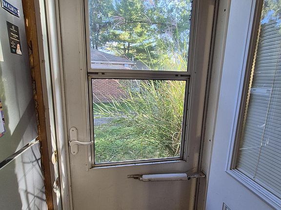 4th image of 3350 Rockingham St
