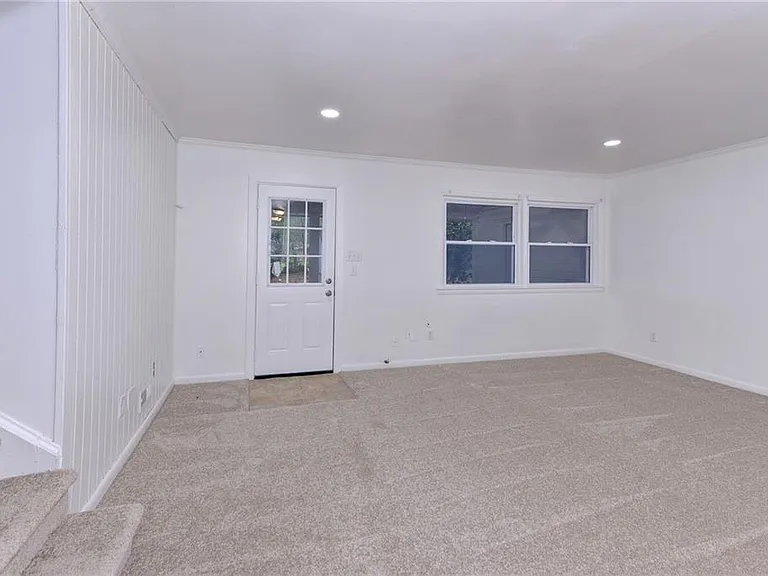 309 Corbin Dr — Photo 14