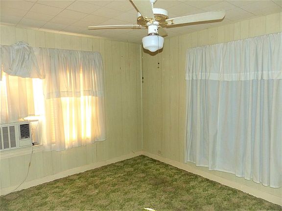 5th image of 1505 S College St