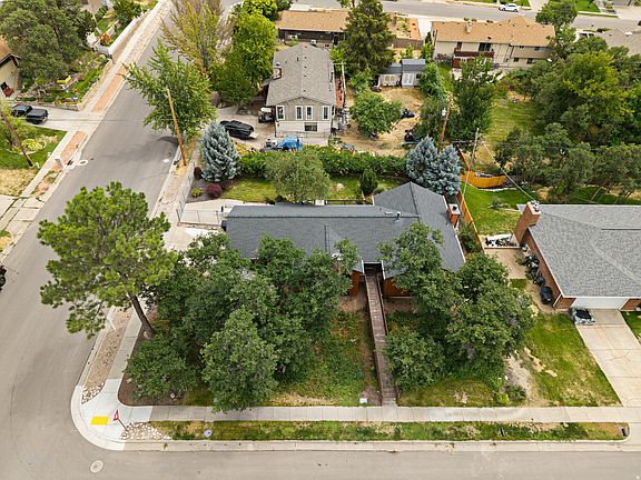 3rd image of 790 E Sherwood Dr
