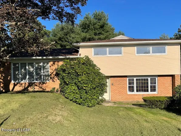 78 Summit Rd, Mountain Top, PA 18707
