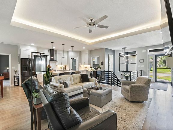 5th image of 612 Melendy Ln