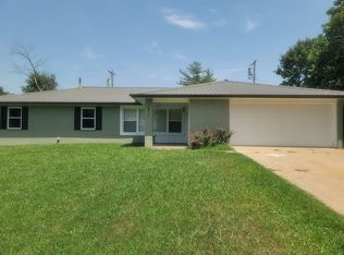 1811 W Jefferson St, Siloam Springs, AR 72761