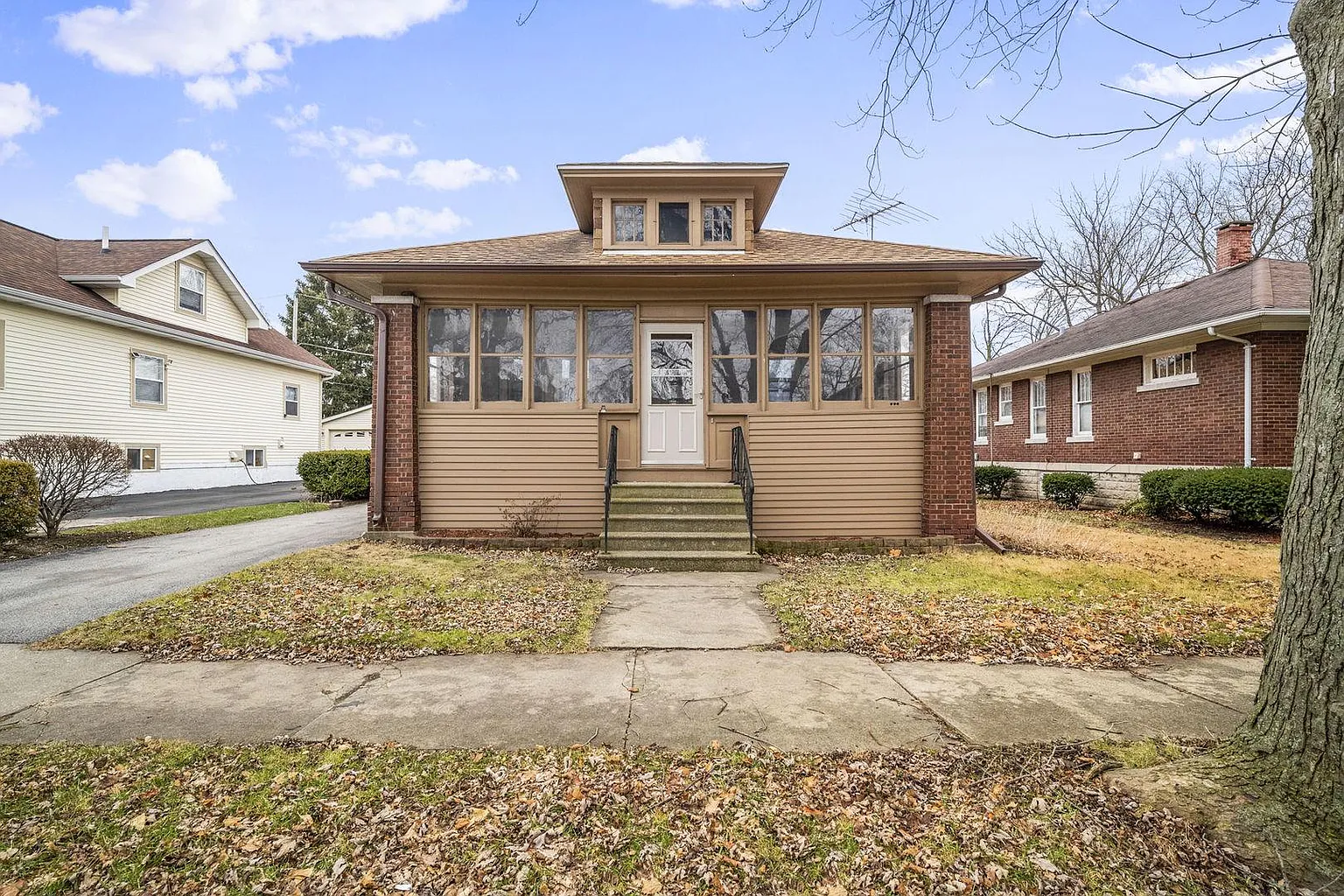 14 S Prairie Ave photo 1