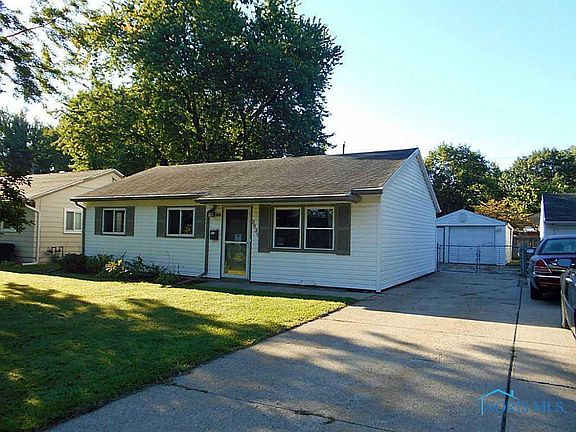 2nd image of 3839 Donegal Dr