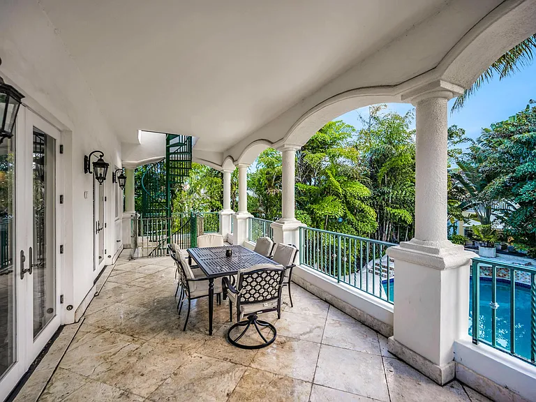 709 Idlewyld Dr — Photo 29