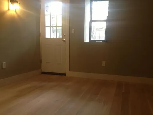 Rented by P Management | media 25