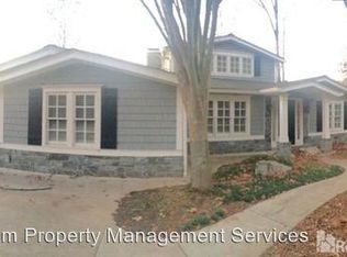 104 Russell Rd, Roswell, GA 30075