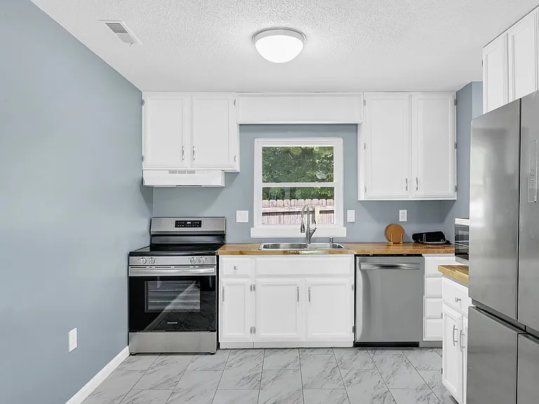 610 English Creek Ct #A — Photo 8