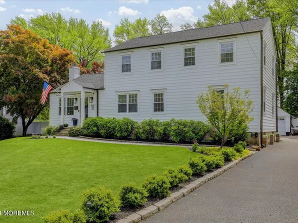 52 Thomas Avenue, Shrewsbury Boro, NJ 07702