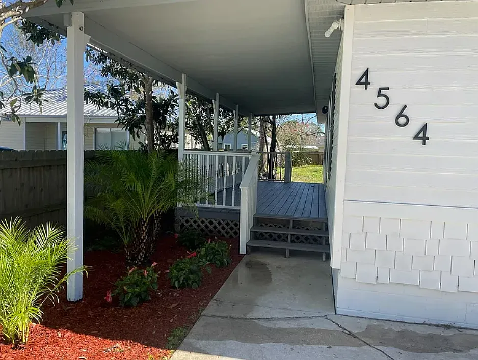 3 bed, 1200 sqft, $2,250 — Photo 4
