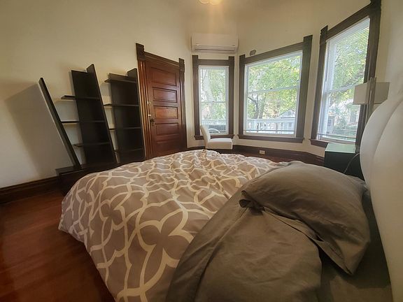 2nd image of 1900 F St Unit 3-A