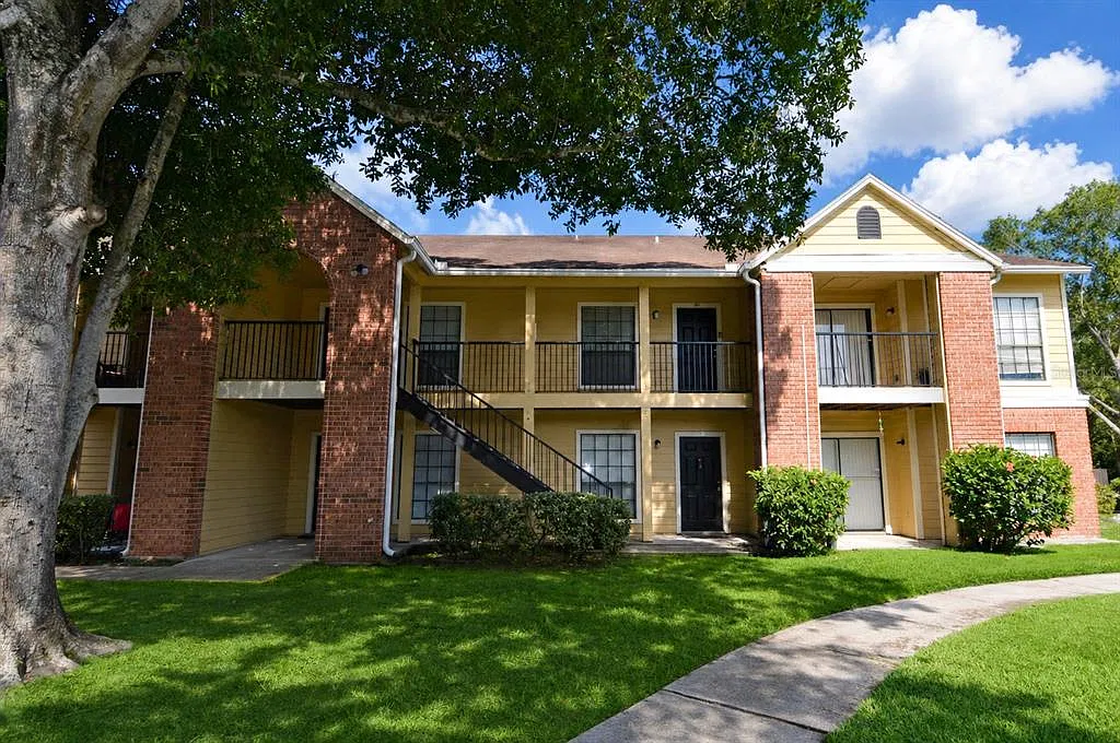 2 bed, 2.0 bath, 1007 sqft, $1,550 — Photo 2