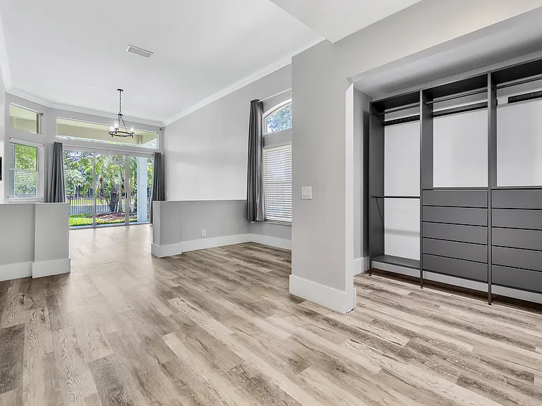 2559 Jardin Ln — Photo 13